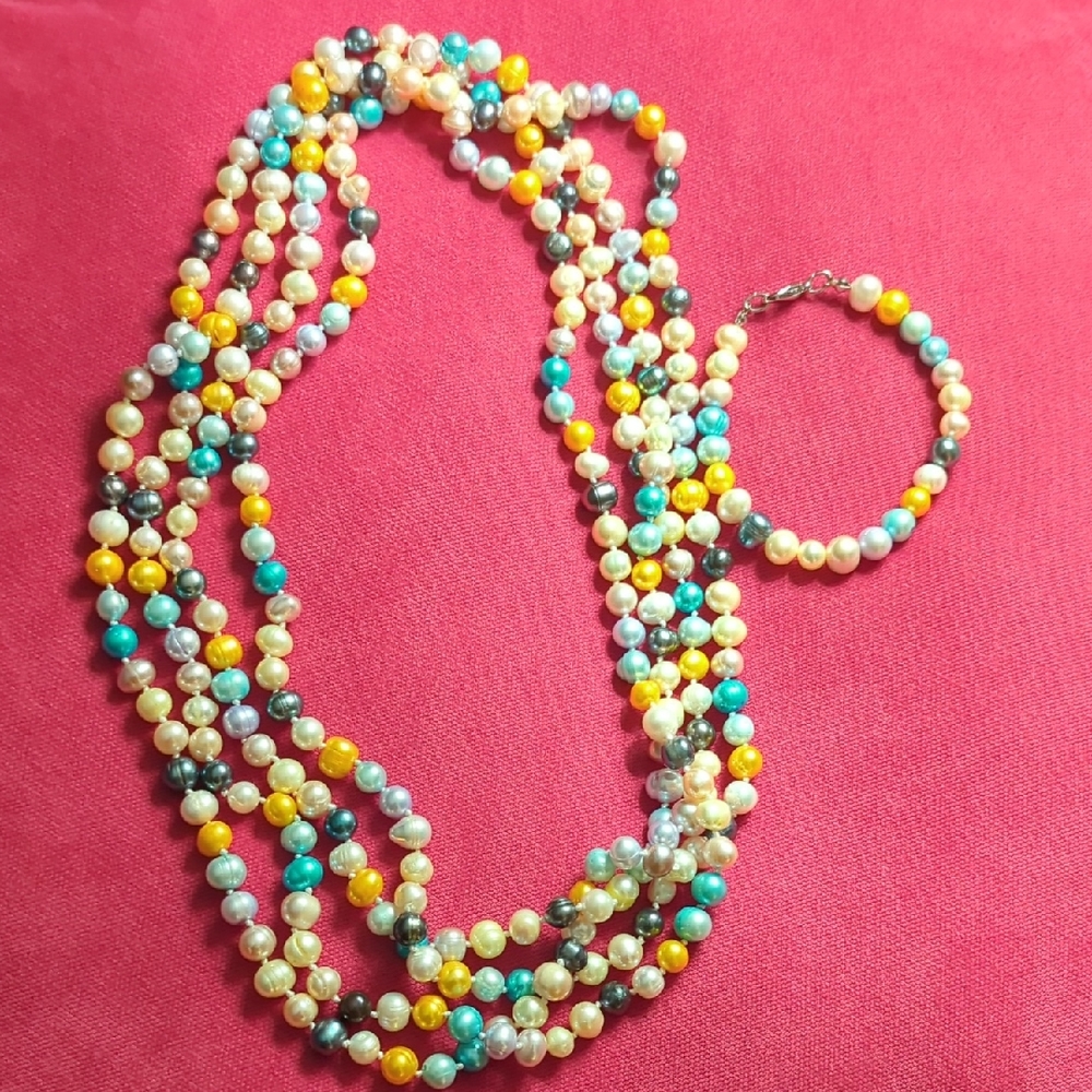 Multicolor Beaded Necklace and Bracelet Set